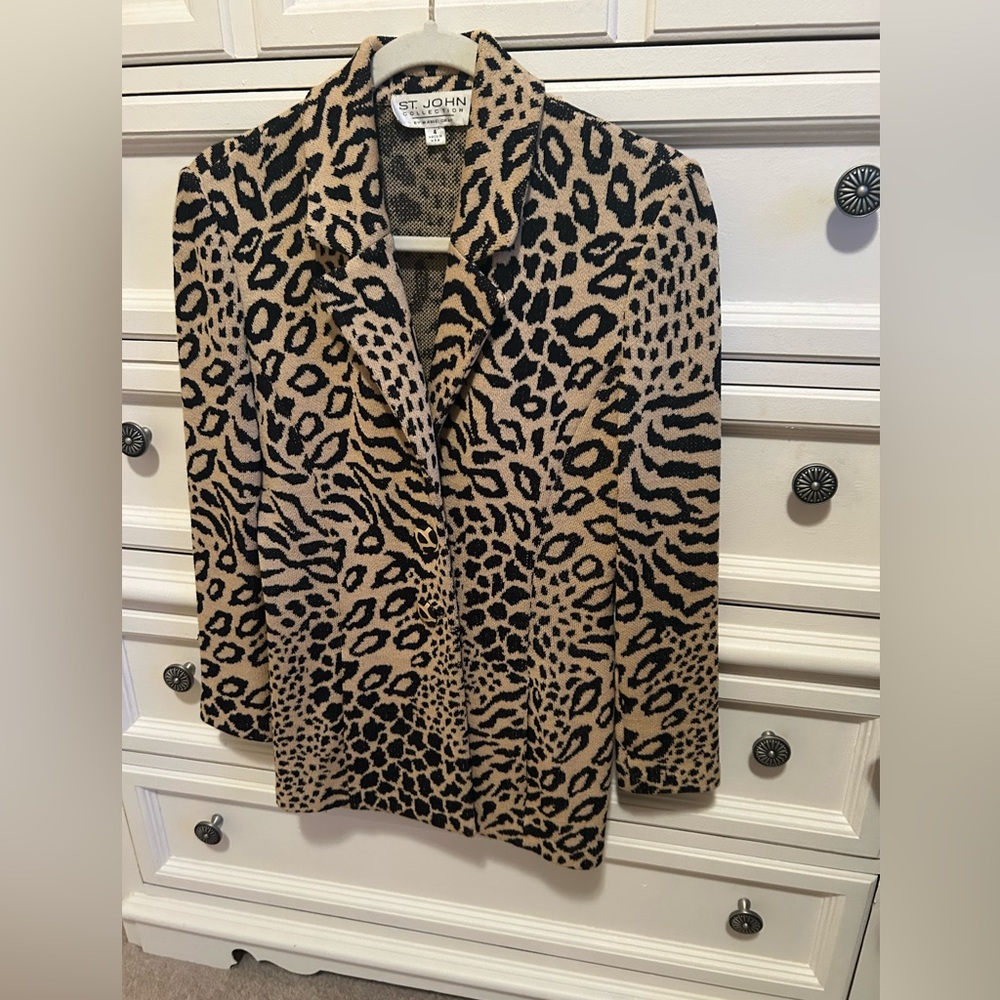 Own a St. John Women's Leopard Print  sweater Jacket size 4 / small.